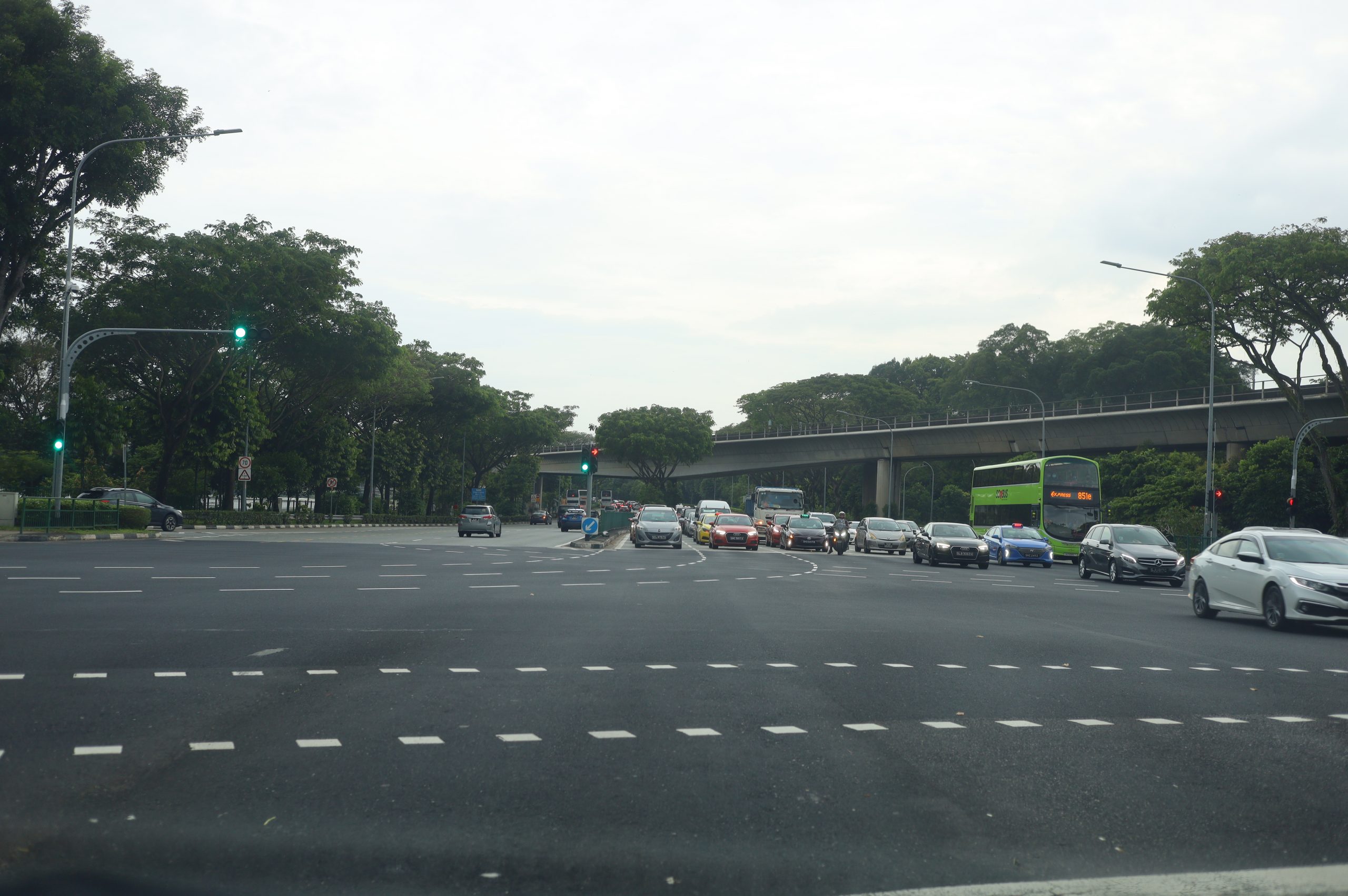 Singapore's Shortest Right Turn Traffic Light